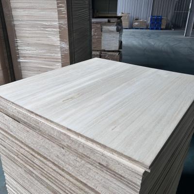 Cina Legno segato per paolownia Legname di qualità AA AB BB BC in vendita