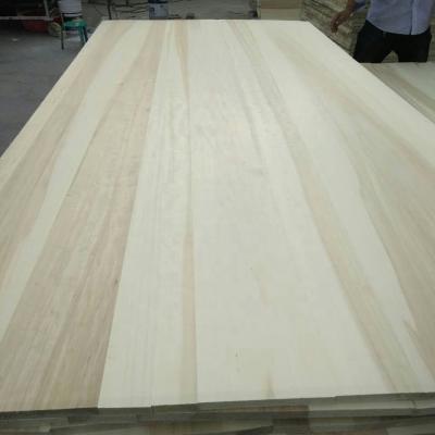 China Texturas naturales Muebles de madera sólida Álamo Paulownia Pino Tabla de borde Tabla pegada en venta