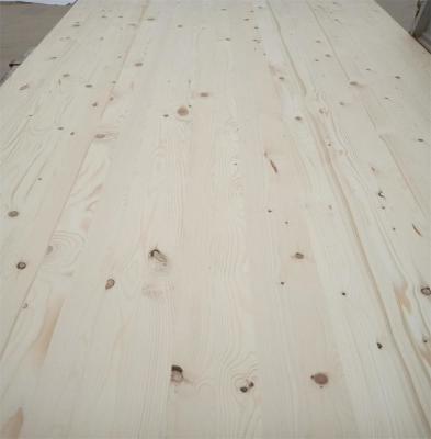 China Taller Tablas de madera maciza de abeto tablones Contenido de humedad 8-12% en venta