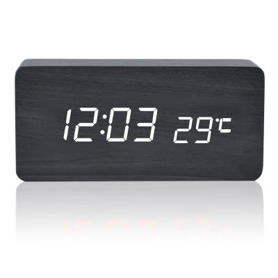 China Antique Style Voice Control Wake Up Light LED Digital Clock USB Power / Electronic Battery LED Desktop Wooden Alarm Clock for sale