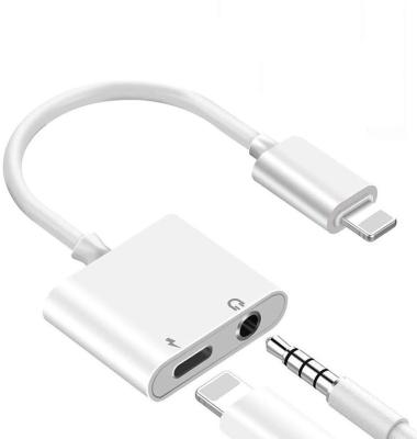 China Multifunctional Camera Reasonable Price 3.5mm Earphone Jack Aux Charging Cable Convert Cable For Iphone12 for sale