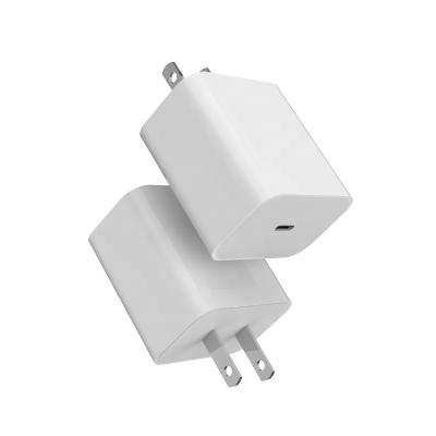 China Best Suitable For New Phone i Tending Product Fast Charger 20W USB C Charger Adapter Plug for sale