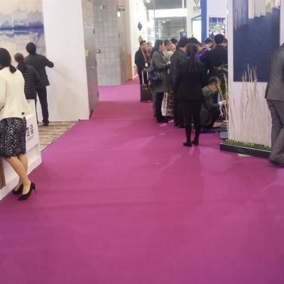 China Eco-friendly.anti-slip.fireproof wholesales non-woven floor protection event wedding red carpet with 1-4m width for sale