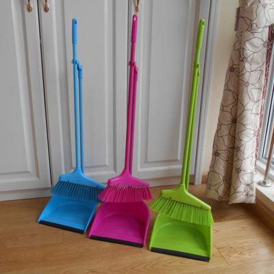 China Cheap home dustpan with long broom and broom handle dustpan for sale