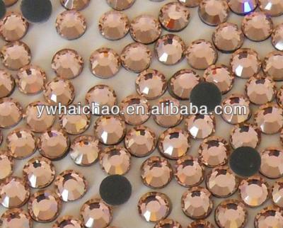 China dmc apricot color hot fix rhinestone 16SS Champagne color iron on dmc stones 4mm Hotfix rhinestones ss16 Machine cut stones zu verkaufen