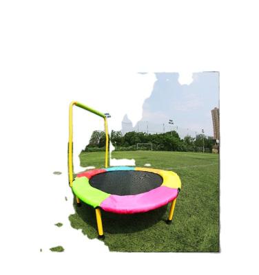 China With protective net fitness mini trampoline for kids play in the backyard for sale