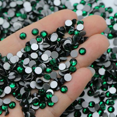 China Emerald Green Rhinestones Boutique For Non-Hot Fix Flatback Ribbon Rhinestone Back Glass Dance Costumes for sale