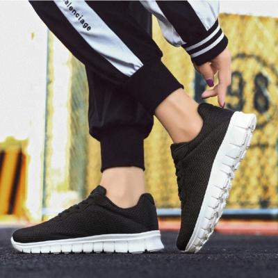 China Men's Professional Sports Running Shoes Anti-skid Shockproof Casual Breathable Wholesale Round Sneakers for sale