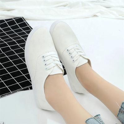 China Anti-odor fashion white casual shoes girls sneakers flat plain cut lace up empty canvas shoes for women for sale