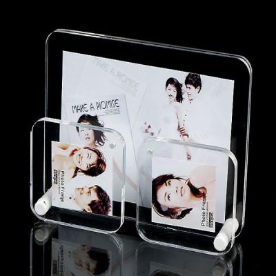 China Office Clear plastic photo frames Lightweight with 3 picture holders for sale