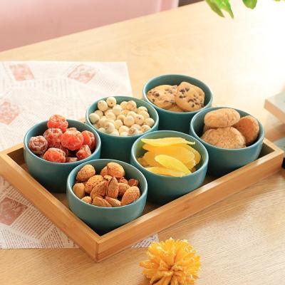 China Small Ceramic Serving Dessert Bowl Sets With Stand Snacks Candy Bone China Dishes Bamboo Bowls Set With Bamboo Tray For Party for sale