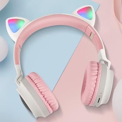 China Portable Wireless Earphone Cat Ears Cute Earpiece Bt 028c Earbuds Fashionable Earphone Goddess Earphone Headsets New Arrival for sale