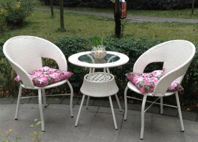 Chine Chaises de rotin du blanc 2 avec le Tableau, meubles extérieurs de café à vendre