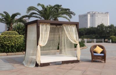 China Coffee Outdoor Rattan Furniture Sunbed For Couple , Mosquito Control Design for sale