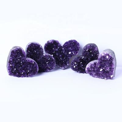 China Europe Crystal Amethyst Cluster Hearts For Home Decoration Natural Quartz Heart Form Brazilian Amethyst Crystal Dark Purple Image for sale