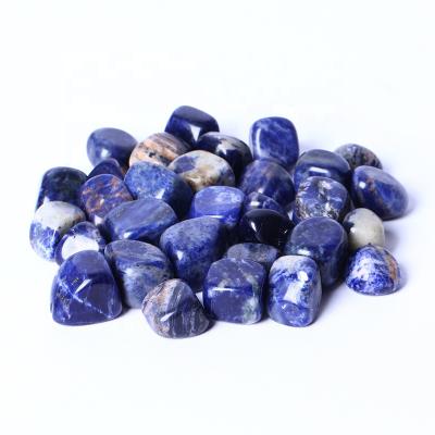 China Europe Top Sell Natural Wholesale Quartz Crystal For Home Decoration Healing Spiritual Stone Quality Quartz Sodalite Tumble Stone for sale