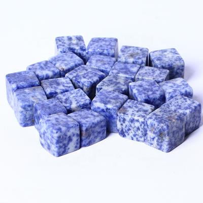 China Europe Hot Selling Wholesale Bulk Gemstone Dot Cube Tumbls Stones Natural Blue Crystals Healing Stones For Home Decoration for sale