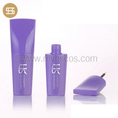 China Fashionable Cosmetics OEM Plastic Eyeliner Cosmetic Packaging Container With Brush for sale