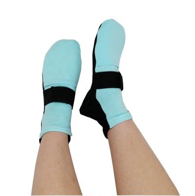 China Hot Cold Pain Relief Gel Ice Treatment Therapy Soothing Cold Socks Nylon Spandex for sale