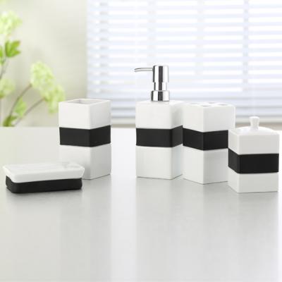 China Sustainable Soap Dish Liquid Soap Dispenser With Silicone Strip for sale