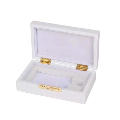 China Factory Wholesale Recyclable High Gloss Finish Lacquer Wooden Perfume Box for sale