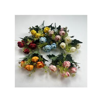 China Silkflower Wholesale 5 Small Handful Heart Wrapped Artificial Flower Rose Flower Roses for sale