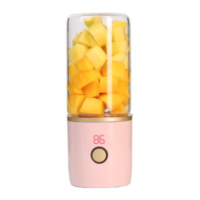 China Mini Juicer Juice Machine Electric 360ml USB Smoothie Blender Blender Car Small Household Portable Rechargeable Fruit Maker for sale