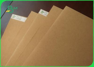 Cina Carta kraft marrone forte del bordo solido vergine di 400gsm 450gsm 100% per Hangbags in vendita