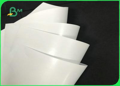 China 80gsm 100gsm PE impermeável & de Oilproof revestiu o papel para pacotes do alimento à venda