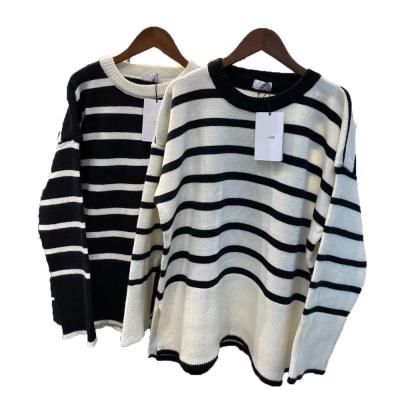 China Black Anti-wrinkle Fashion White Stripes O Neck Pullover Sweaters Women Tops Women's Knitted Sweater for sale