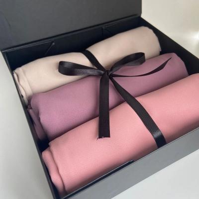 China Chiffon hijab with gift box simple women heavy chiffon scarf hijab wrap solid color shawls high quality hijab packaging boxes for hijab for sale