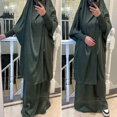 China 2023 Muslim Long Robe Women's Robe Dubai Islamic Women's Polyester Women's Robe Abaya Musulmane Abaya and Khimar Set for sale