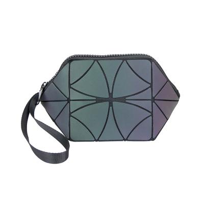 China Small Symphony Bag Women Makeup Bag Tropical OEM Fashion Leaves Custom Wholesale Waterproof Polyester Shockproof Dustproof Cosmetic for sale