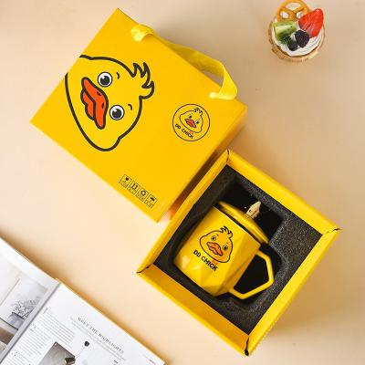 China Chick Pattern Cartoon Coffee Viable Water Drinks Gift Box Mug Yellow Ceramic Mug With Handle for sale