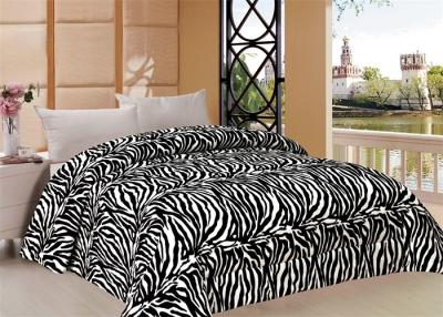 China Zebra Pattern Full Bed Comforter Set With Printed Flannel Fleece Front for sale