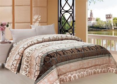 China Circle Stripe Styling Winter Quilt Sets Durable With Simple Design Quilting for sale