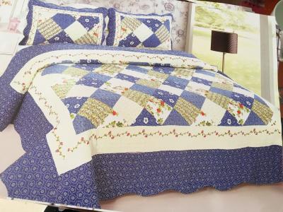 China Blue Checkered Home Bed Quilts Soft Touch For Indoor Household Decoration for sale