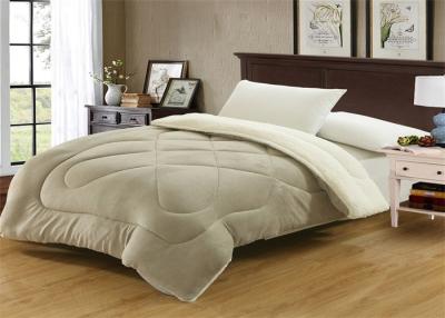 China Solid Coral Fleece Quilt Bedding Sets 160x240 220x240 240x260cm No Bleaching for sale