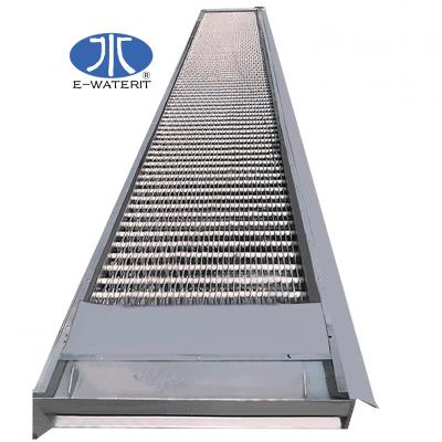 China Automatic Wastewater Treatment Solid-Liquid Separation Rotary Bar Screen For Sewage for sale