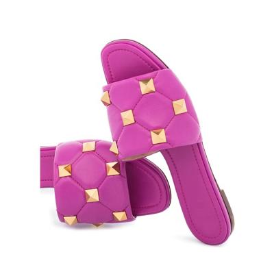 China Fashion Trend Home Slippers Woman Designer Luxury Slides Rivet Flat Sandal For Ladies for sale