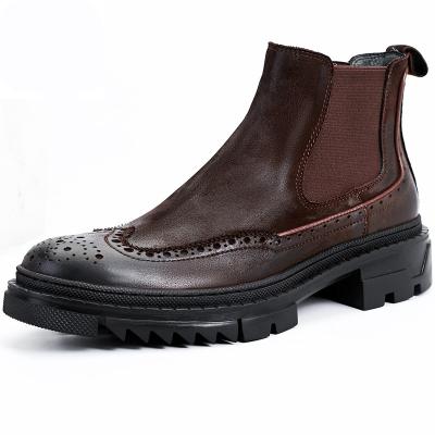 China Unique Thick Velvet Brogue Embossed Flat Mens Retro Ankle Boots Leather Boots Chelsea Boots for sale