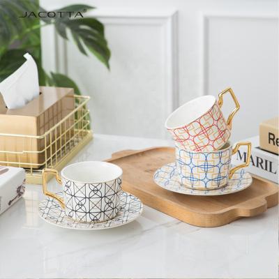 China Pink And Gold Viable High Quality Bone China Design Dinnerware Sets for sale