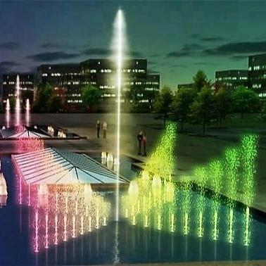 China Fontana de agua móvil de diseño tradicional equipada con luz LED de colores en venta