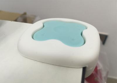 Cina Prodotti per la casa in morbido silicone, protezioni per angoli tavolo 5.3 * 5.3 * 2.8 cm in vendita