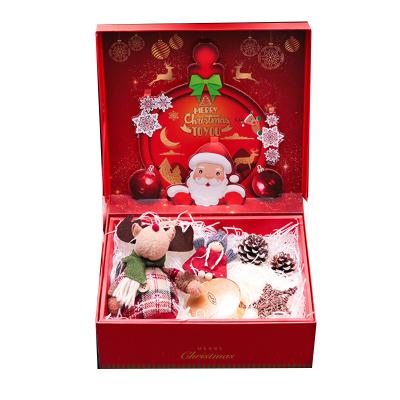 China Low MOQ Customization Red Beautiful Corrugated Gift Box For Christmas Eve for sale