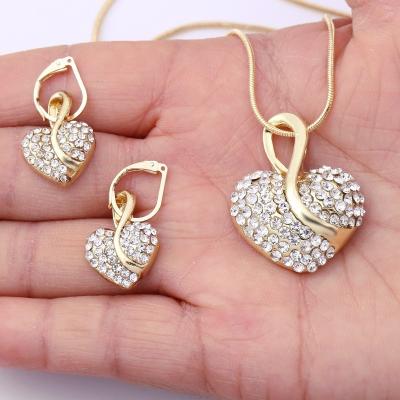 China European Environmental Friendly Peach Heart Fashion Gold Jewelry Sets Full Diamond Earrings Necklace Jewelry For Christmas Gift for sale