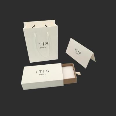 China Custom Logo Luxury Jewelery Box Jewelry Paper Packaging Recyclable for sale