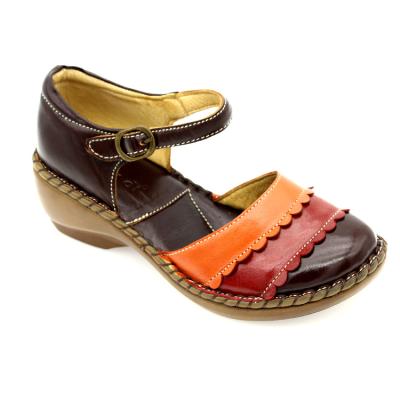 China Massage Fashion Casual Women's Shoes Genuine Leather Beach Shoes Colorful Cowhide Sliding Flat Shoes Ladies Sandals Handmade Wholesale for sale