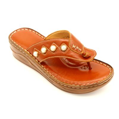 China Cushioning Fashion Slippers Genuine Leather Beach Shoes Non-slip Cowhide Flip Flops Pearl Handmade Wholesale Flat Casual Women's Shoes New for sale