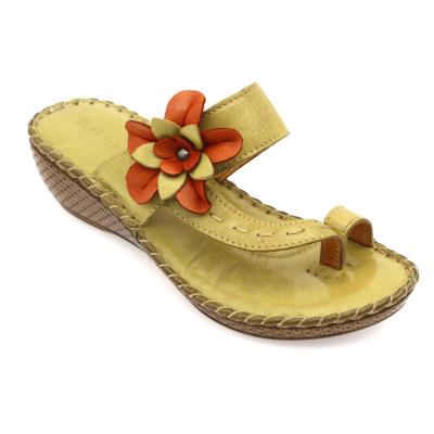 China Damping Casual Handmade Slippers For Sale Ladies High Heel Flip Flops Wholesale Soft 2021 Flat Fashion Genuine Leather Women's Shoes for sale